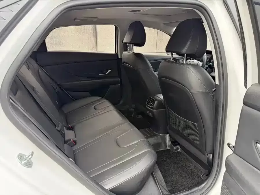 Hyundai Elantra 2022 d'occasion 1.5L CVT LUX Édition Premium